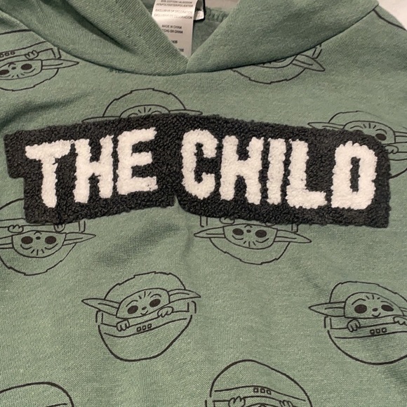 🎃SALE🎃Star Wars Baby Yoda Hoodie with ears - Picture 2 of 4